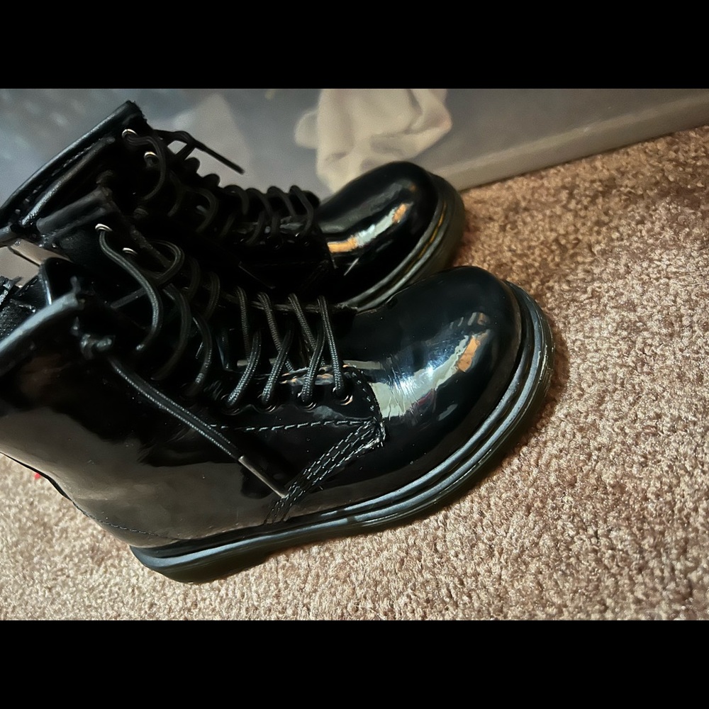 Dr Martens Toddler size 9 Patent Boots